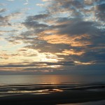 Sonnenuntergang über der Irischen See in Blackpool (England)