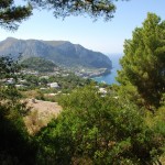 Blick von der Villa Jovis auf Capri (Italien)