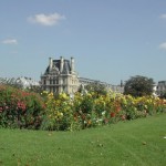 Außenansicht des Louvres in Paris