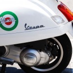 Eine Vespa in Modena (Italien)