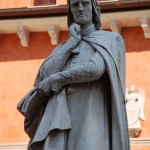Statue des Dante Alighieri in Verona (Italien)