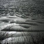 Eisschollen auf dem Hennesee bei Meschede im Sauerland