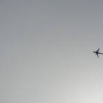 Flugzeug über Korfu Stadt