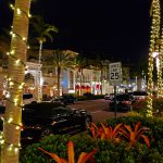 Die 5th Avenue in Naples (Florida) bei Nacht