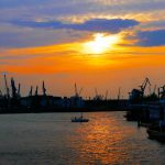 Sonnenuntergang über dem Hamburger Hafen